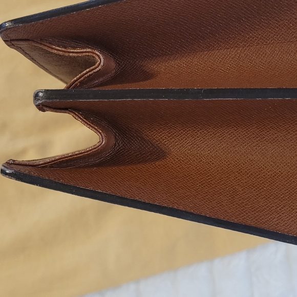 Louis Vuitton Courcelles Monogram - Authentic - EUC - Picture 5 of 16